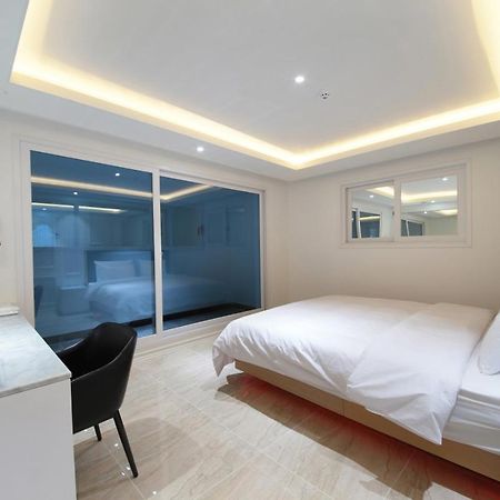 Wj Hotel Pool House Wonju Eksteriør bilde