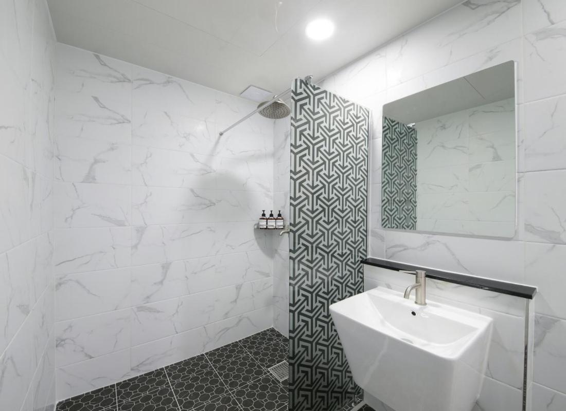 Wj Hotel Pool House Wonju Eksteriør bilde