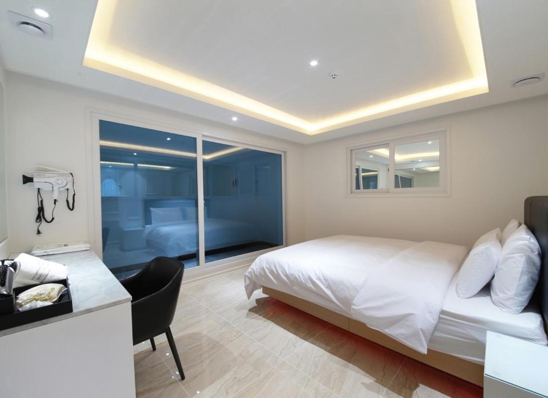 Wj Hotel Pool House Wonju Eksteriør bilde